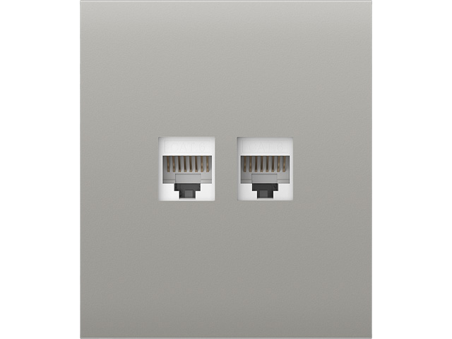 Ajax_CenterCover_(LAN)-oy_medium_21090